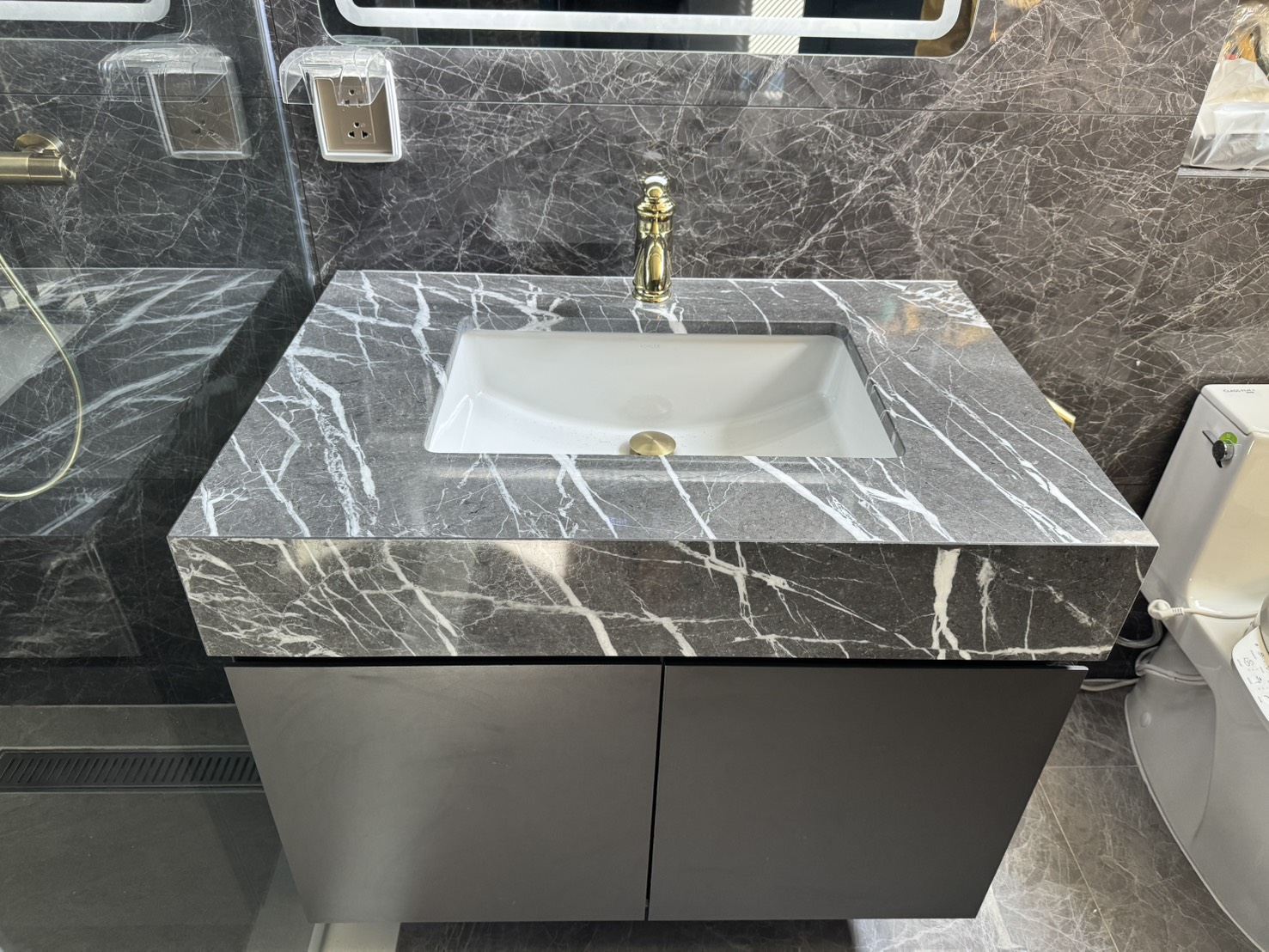 ผลงานหินอ่อน 2